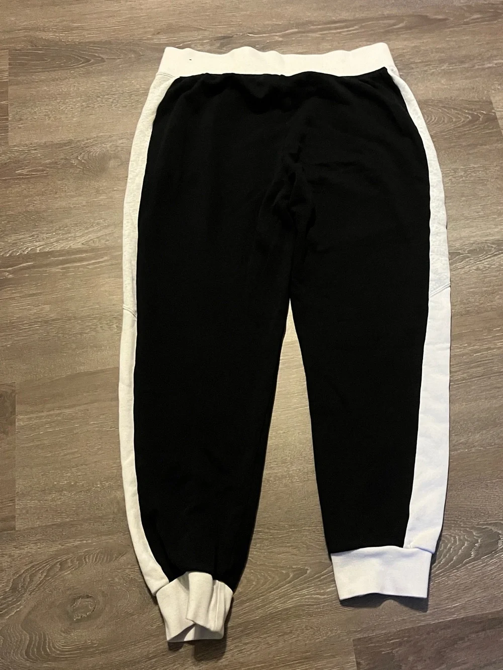 Nike Black and White  Sweatpants with white Sides size large